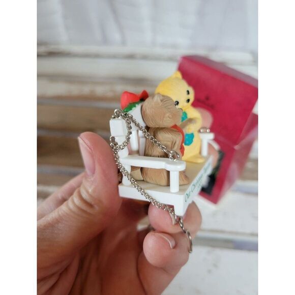 Hallmark our Christmas together cat kitten bench ornament 1993 - Picture 6 of 7